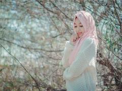 夢見與陌生女人雙手相對