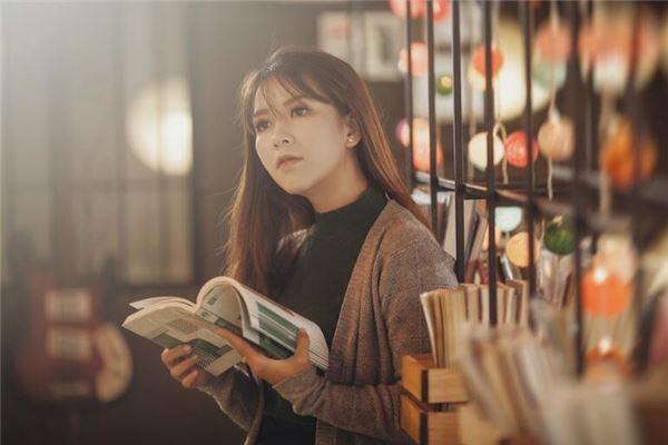 面相看哪些女人容易***，面相怎么樣的女人容易***