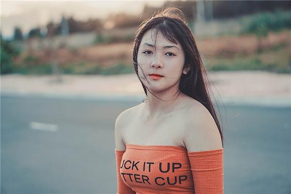 從抽煙姿勢分析人的性格，抽煙姿勢看性格有圖