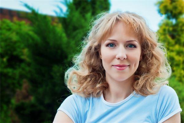 為人直來直去的女人面相特征，做人直來直去好不好