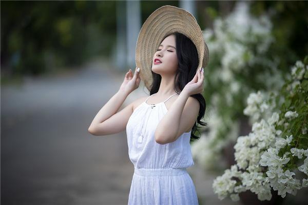 眉中長(zhǎng)痣代表什么意思，眉中長(zhǎng)痣面相